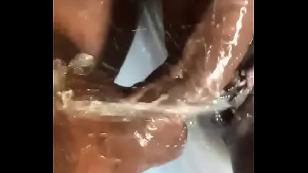 hot girl pissing herself