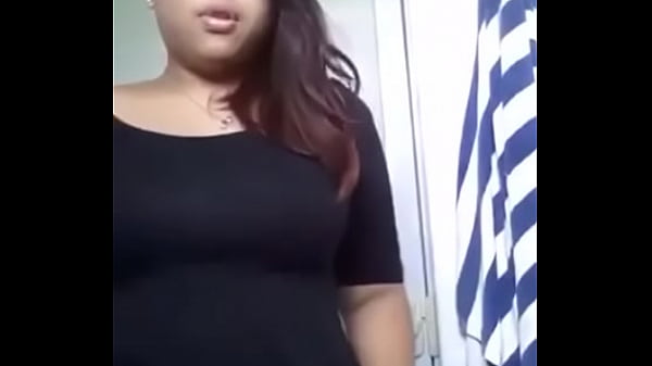 Download Video - gordita bailando en cam