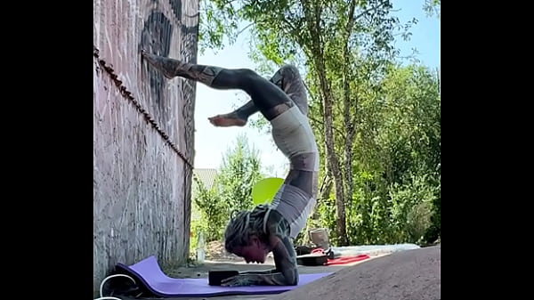 What a training…Bitten by a wasp in the middle finger (I think it’s a sign to rise the middle finger more often ?)...