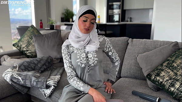 Maid Aaliyah Yasin discovers sex toys