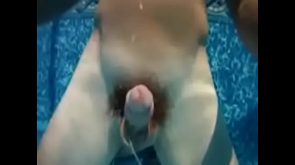 Download Video - AMAZING underwater cumshot&excl;