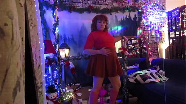 Hotwife Steffi Velma sans pussy dance (alt version)