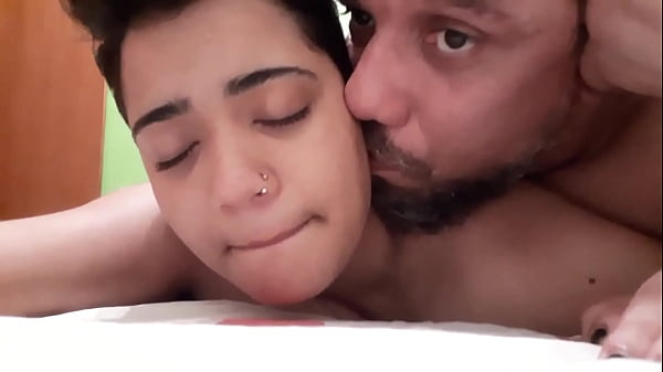 WHICH OF THE TWO YUMBIES HAS THE BEST PLEASURE GUY WHILE ENTERING THE ROLL?