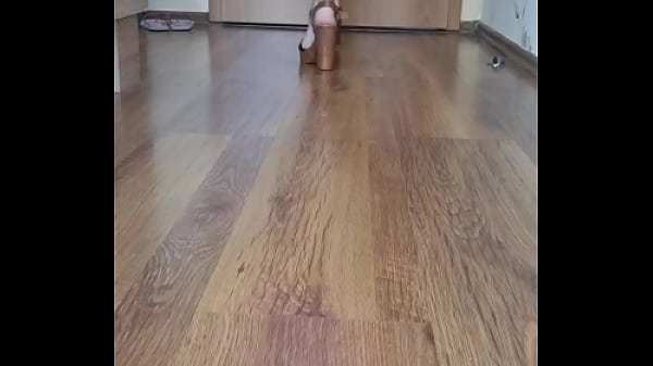 thumb caty tiny feets