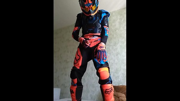 Download Video - MOTOCROSS GEAR MASTURBATION