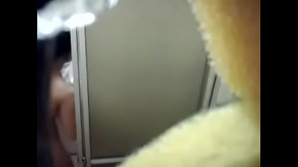 Download Video - 1Marido quereno que todos vejam a esposa no banho