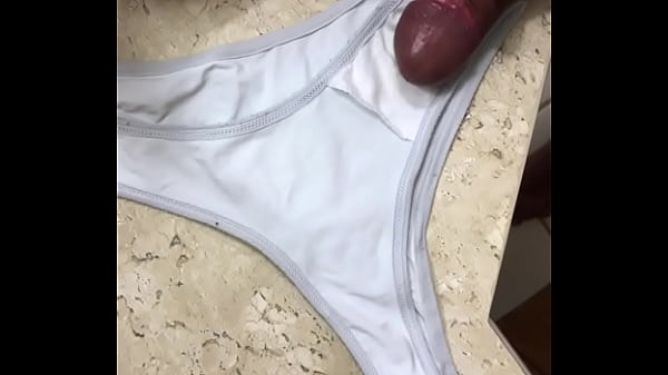 Éjacule Dans La Culotte De La Belle-Mère
