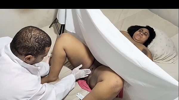 Clandestine gynecologist doctor attends his chubby patient and fucks her pussy