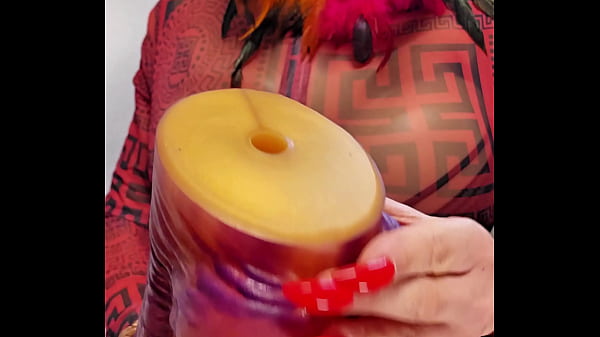review to my new RULE 34: CAT dildo from Mr. Hankey's Toys