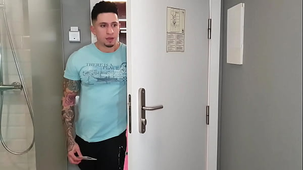 Freddy Salvador and Diego Sphynx, a bareback fuck dedicated to pleasure