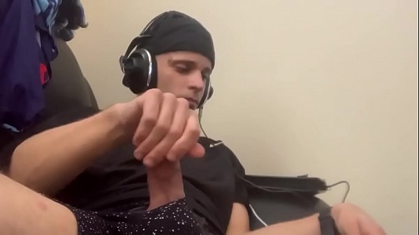 Download Video - student wants stepsisters pussy bad huge dick