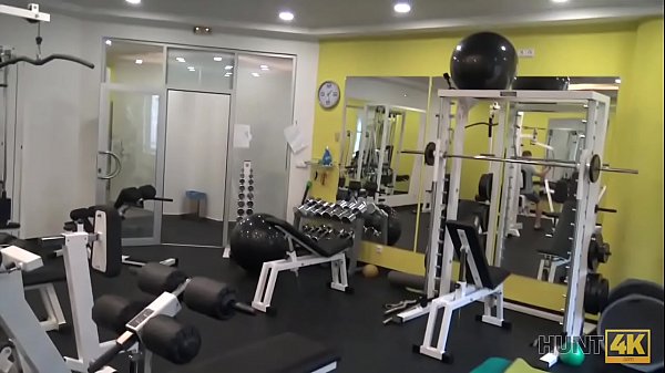 HUNT4K. Sex for money in gym is the way beauty wanted to end day