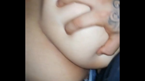 SEXY CULONA LE ENCANTA FOLLAR A CUATRO PATAS Y LE HECHAN LA LECHE EN SUS LINDOS PIES