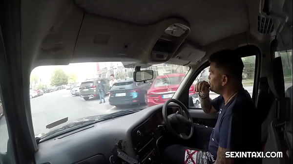 The horny driver played the photographer to fuck the naive babe