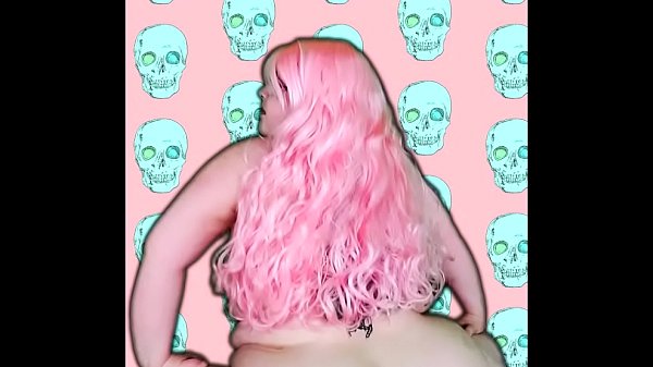 chubby nymph twerks her fat ass and gets sweaty