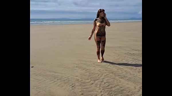 PUBLIC PEE ON NUDIST BEACH