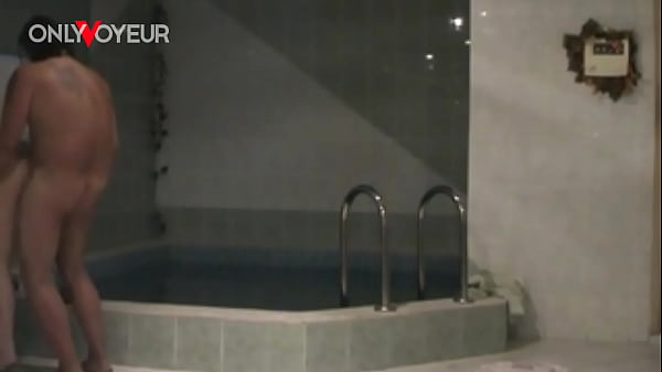 Download Video - Homemade Voyeur&period; SlutWife meeting with the bull was recorded for her husband