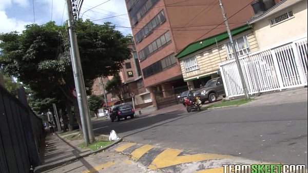 Oyeloca Amateur latina  brunette teen Carolina Santana condom sex