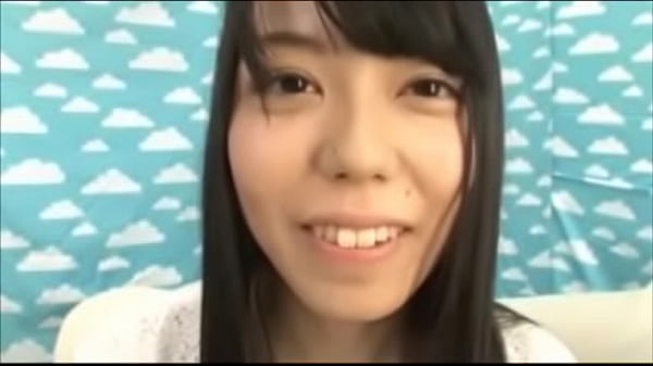 可愛い女の子の舌ベロ