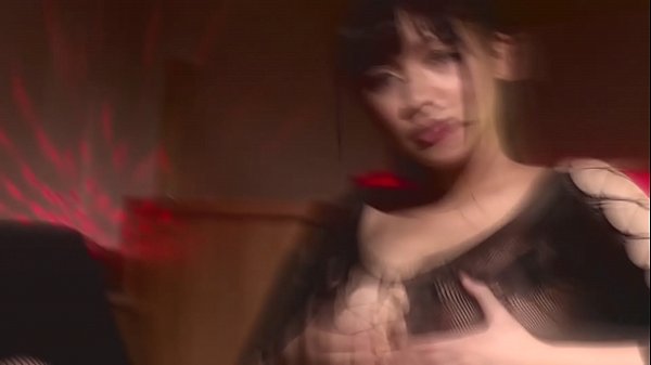 Saddle A Half-Beautiful Woman-Oops, I'll Get Fucked In A Pub !?--- Sari Nakamura 1