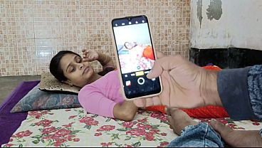 Desi Bhabhi called the neighbor and quenched the thirst of her pussy