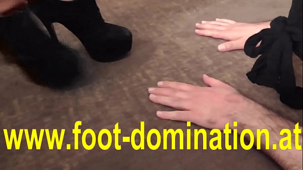 strict mistress crush hands