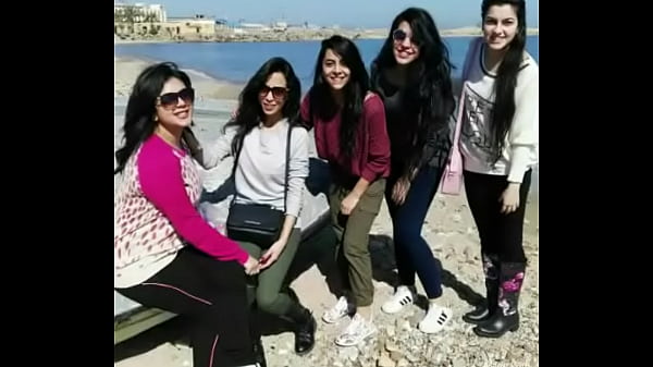 Nayira Gharibbb Hard Pic