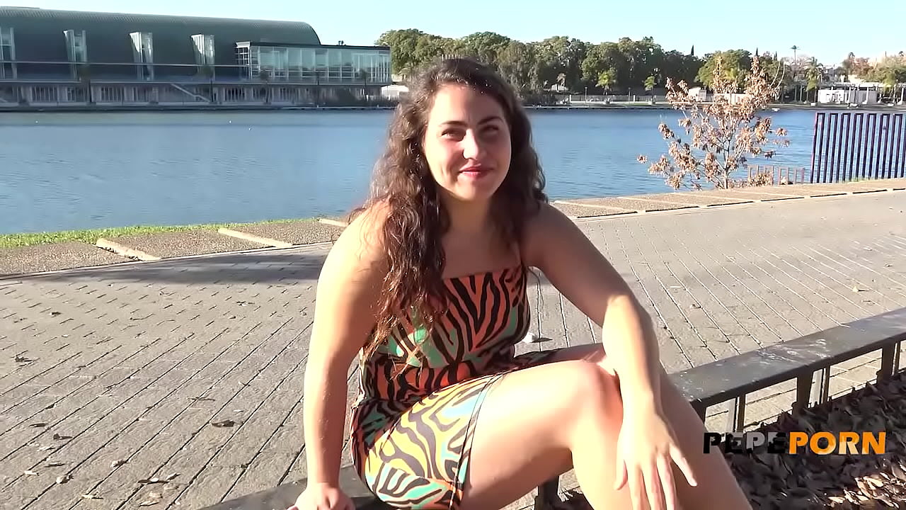 Jovencita mona se revela como una reina del sexo en este TRÍO!!
                   cumshot teen hardcore european blowjob doggystyle amateur threesome cowgirl cute spanish reality small tits natural tits pepeporn anabel luna puta come pija muchos negros