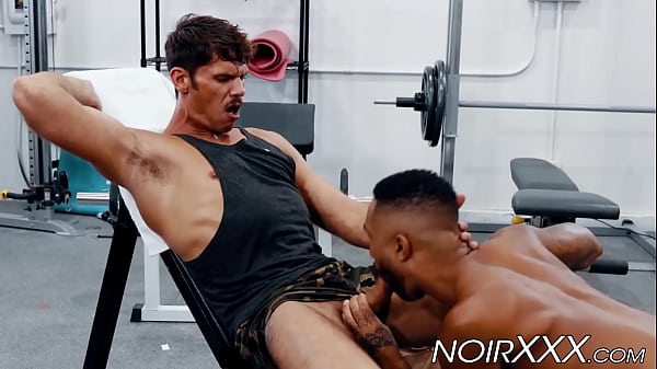Download Video - Cocksucker Remy Cruze penetrated by athletic white gay