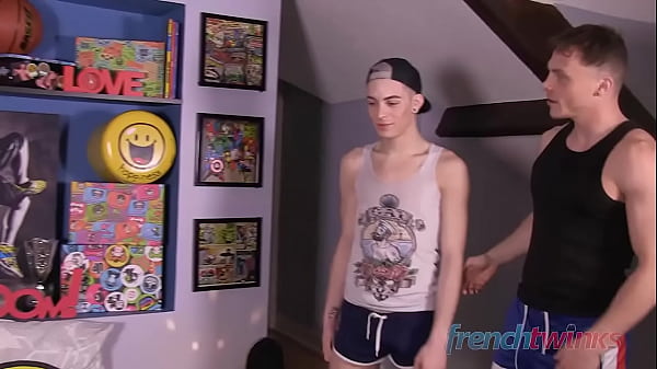 Download Video - two horny twinks for hunk boy after sport