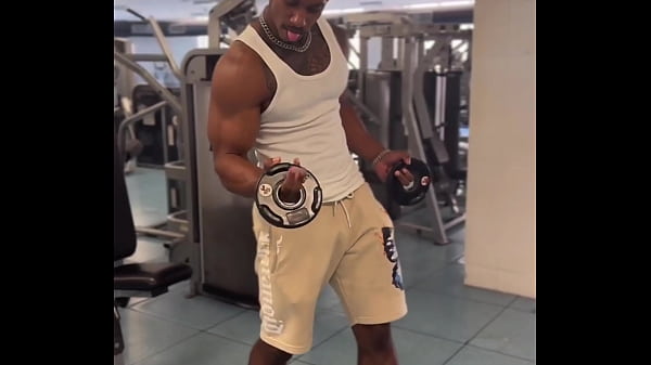 Entrenando pa cuando estrene “Tussy Pussy”