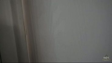 Stepdaughter seduces Stepdad to stretch her butt