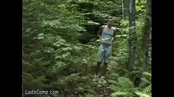 Download Video - Finding a gay fuckmate in the woods