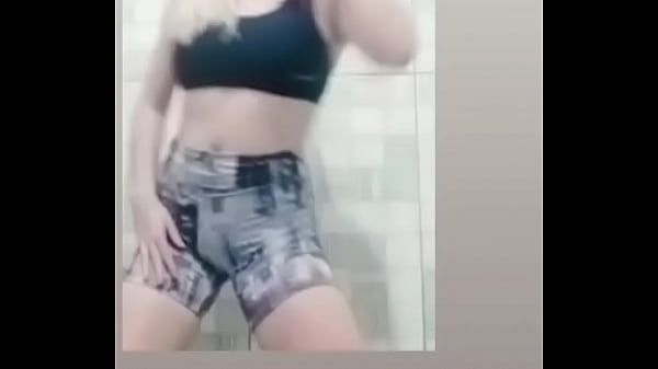 Larissa puta de Ribeirao preto dançando funk 3 ( insta @larissamooriim )