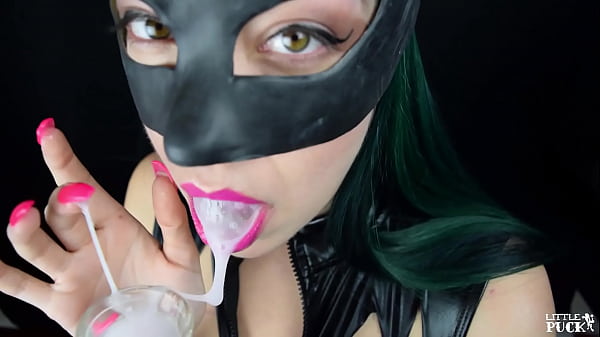 Download Video - Catwoman Milks Your Cock &vert; Superhero Vs Villain Cosplay
