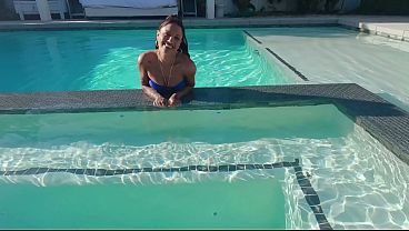 Huge Facial by the Pool for Ebony Hottie - Nina White