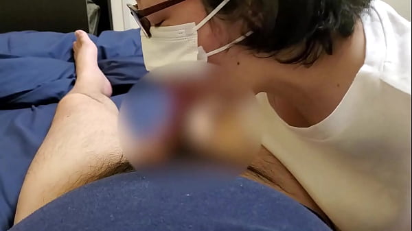A married woman who looks delicious and sucks a cock in her mouth：The full video is→https://www.xvideos.red/channels/aika-frau