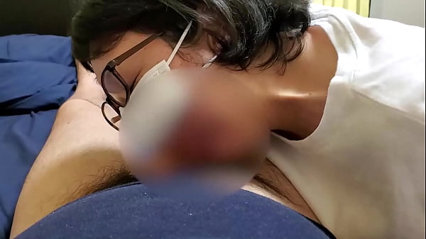 A married woman who looks delicious and sucks a cock in her mouth：The full video is→https://www.xvideos.red/channels/aika-frau