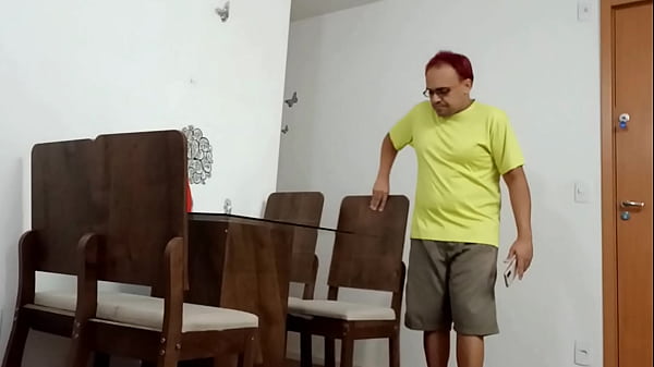 She came eager to make her debut in porn to get into the action with no frills.