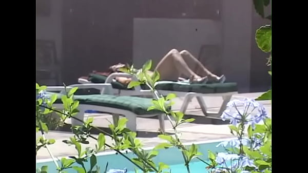 Newbie pornstar does anal for the first time