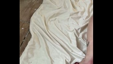 Young slut cheats on her boyfriend by fucking an older man at the trap house