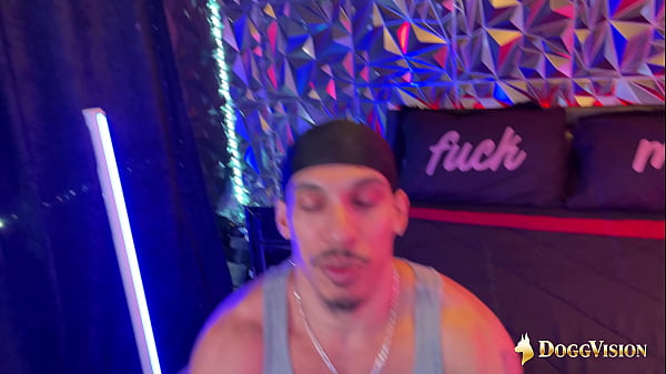 Incredible Boobs Assistant of Happy Endings