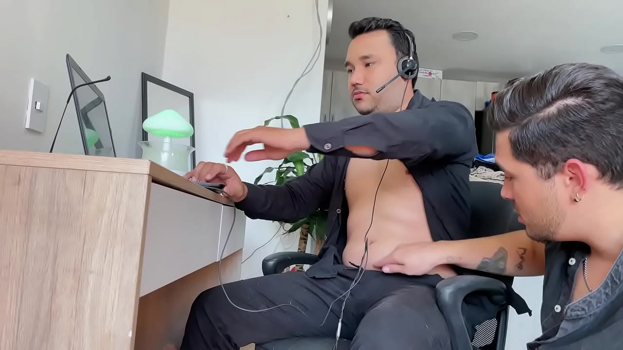 No me puedo resistir y le entrego mi culo a mi padrastro mientras está trabajando y estamos solos
                    sexy interracial ass amateur homemade curvy spanking booty office domination fetish brazil gay boss cream first time new twink workout taboo nerd colombia femboy perfect ass big booty step dad living room small ass ass clap solo boys ass clapping male on male step family guy guy real ass latino man workout clothes bisexual gay step son muchos negros