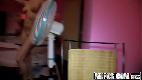 Mofos - Public Pick Ups - (Maya Angel) - Saving for Xmas by Showing Ass