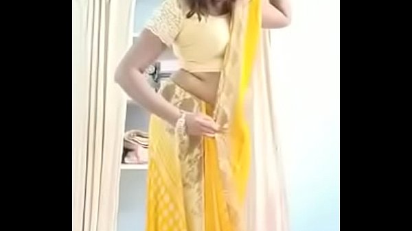 Download Video - Swathi naidu saree and getting ready for romantic short film shooting