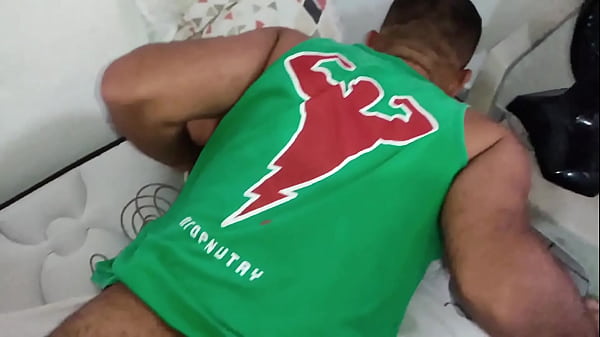 Download Video - Quando meu marido chega do trabalho corre pra comer a janta bem quentinha