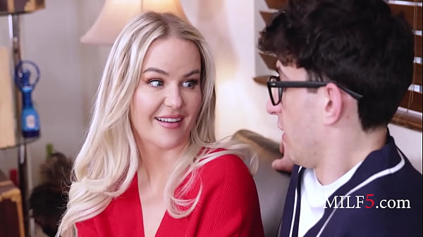 Family Portraiture Threesome Blend - Slimthick Vic | MILF5