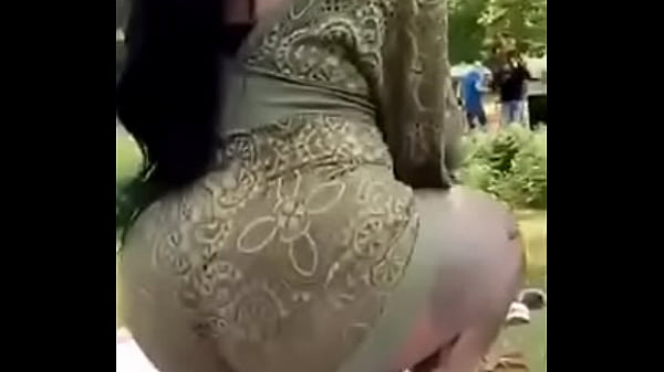 Black milf twerk