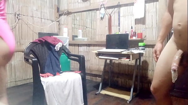 Download Video - LLEGUE A MI CASA Y ME ENCONTRE A UN LADRON&excl;&excl; EL SUCIO MALEANTE ME DIJO QUE SI QUERIA CONSERVAR LAS JOYAS TENDRIA QUE DARLE ALGO MUY BUENO A CAMBIO&period; PORNO CASERO CON EL LADRON DE MI CASA&period; SEXO REAL