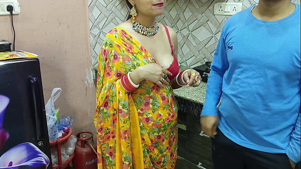 Blackmailing and fucking my ex gf who is now my bhabhi ki utar ke kitchen main uski mast Gand Marne ka socha